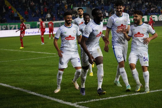 caykur-rizespor-bolusporu-tek-golle-gecti-2.jpg