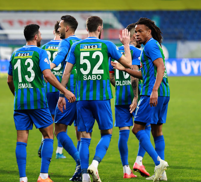 Çaykur Rizespor, İttifak Holding Konyaspor'a Plaka Yazdı 5-3