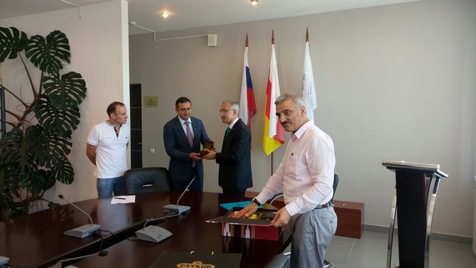 -kuzey-osetya-devlet-universitesi-ile-mevlana-anlasmasi-imzaladi-(3).jpg