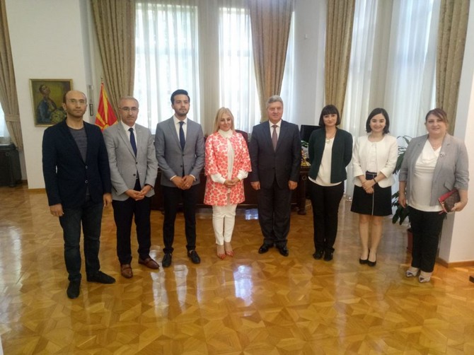 -prof.-dr.-huseyin-karaman,-makedonya-cumhuriyeti-cumhurbaskani-gjorge-ivanoz’u-ziyaret-etti-(4).jpg