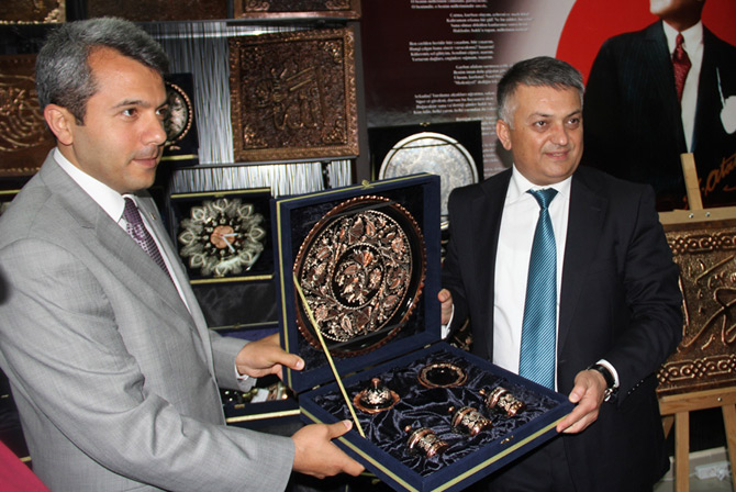 000-001.jpg 000-001.jpg