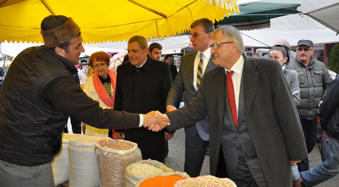 02-001.jpg 02-001.jpg