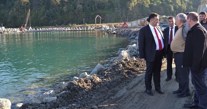 02-024.jpg 02-024.jpg