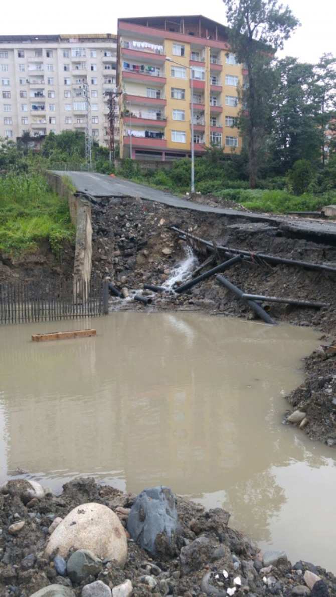 02-045.jpg 02-045.jpg