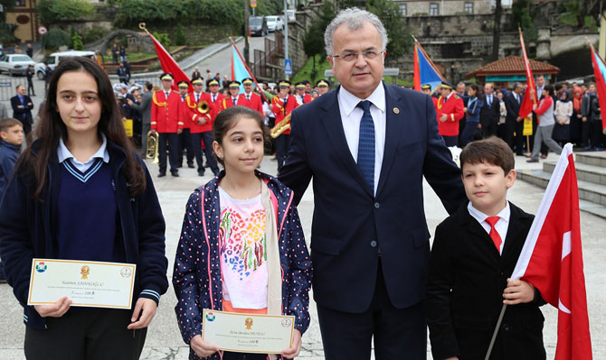 0233-006.jpg 0233-006.jpg