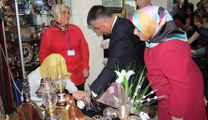 03-001.jpg 03-001.jpg