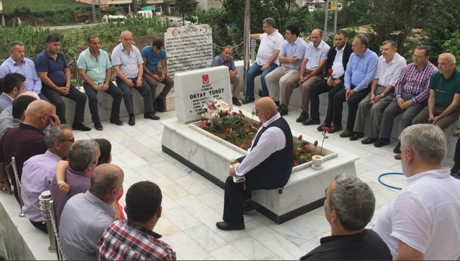 11--sehit-oktay-turut-kabir-ziyareti.jpg