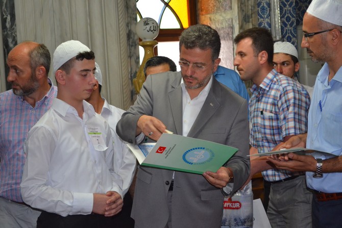 13.-turkiye-hafizlik-yarismasi-rizede-yapildi-(20).jpg