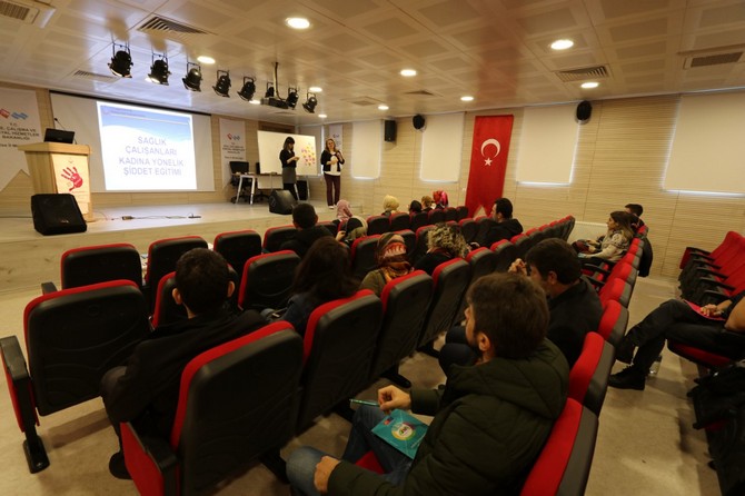 14-subatta-“kadina-yonelik-siddetle-mucadele”-egitimi-(2).jpg