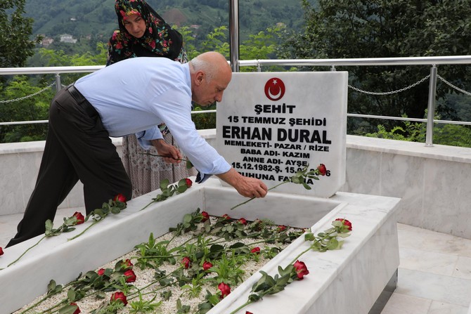 15-temmuz-sehidi-erhan-dural,-kabri-basinda-anildi-(2).jpg
