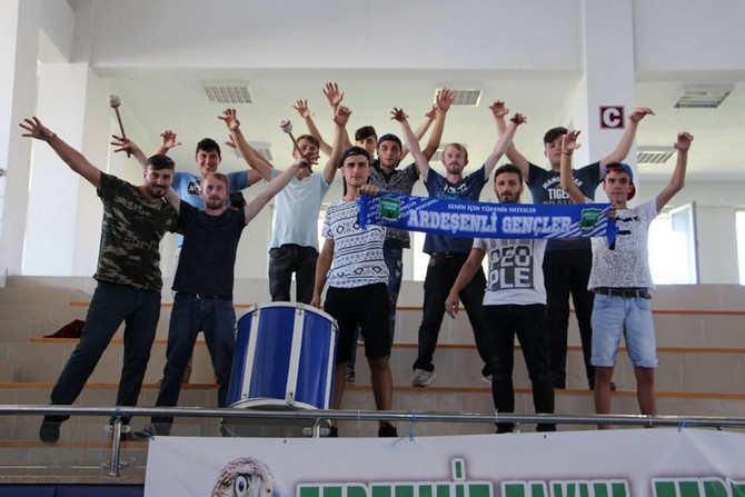 15-temmuz-sehitler-hentbol-turnuvasinin-sampiyonu-ardesen-gsk--(7).jpg