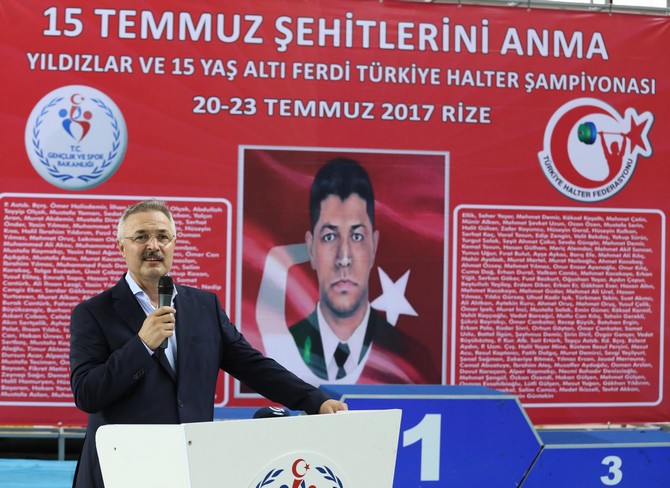 15-temmuz-sehitleri-turkiye-halter-sampiyonasi-(7).jpg