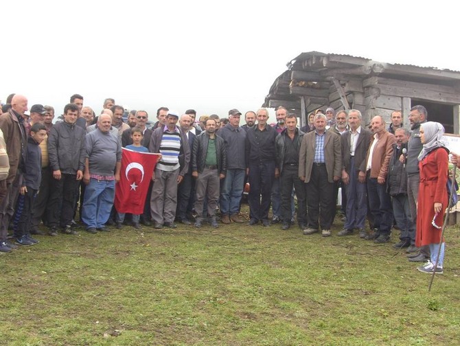 2-bin-540-rakimli-lekoban-yaylasinda-demokrasi-soleni-duzenlendi-(1).jpg