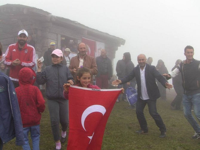 2-bin-540-rakimli-lekoban-yaylasinda-demokrasi-soleni-duzenlendi-(4).jpg