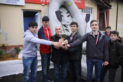 2-mart-rafting-yarismasi-rize-7.jpg