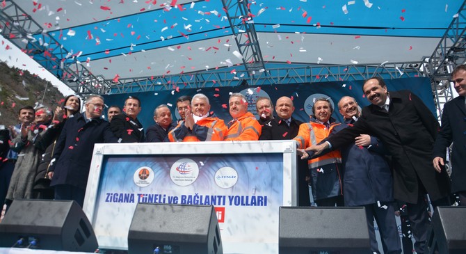 2.-zigana-tuneli’nin-temeli-bugun-basbakan-binali-yildirim’in-da-katildigi-torenle-atildi-(3).jpg