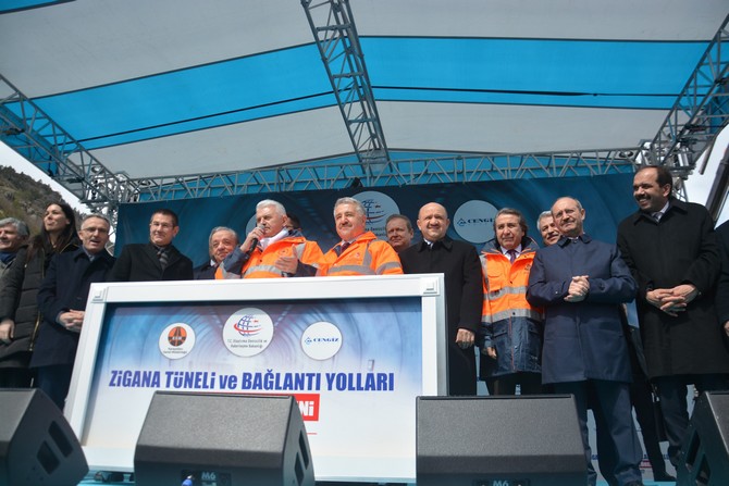 2.-zigana-tuneli’nin-temeli-bugun-basbakan-binali-yildirim’in-da-katildigi-torenle-atildi-(4).jpg
