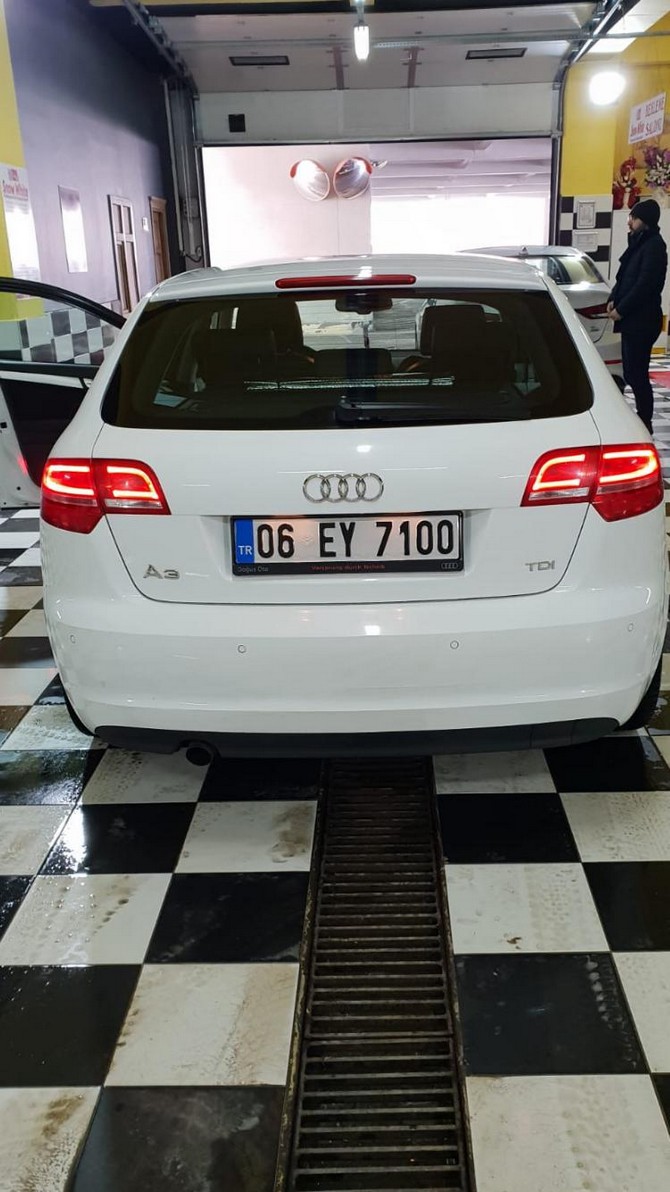 2012-model-2013-trafige-cikisli-audi-a3-sportback-ambition-paket-satilik-(12).jpg