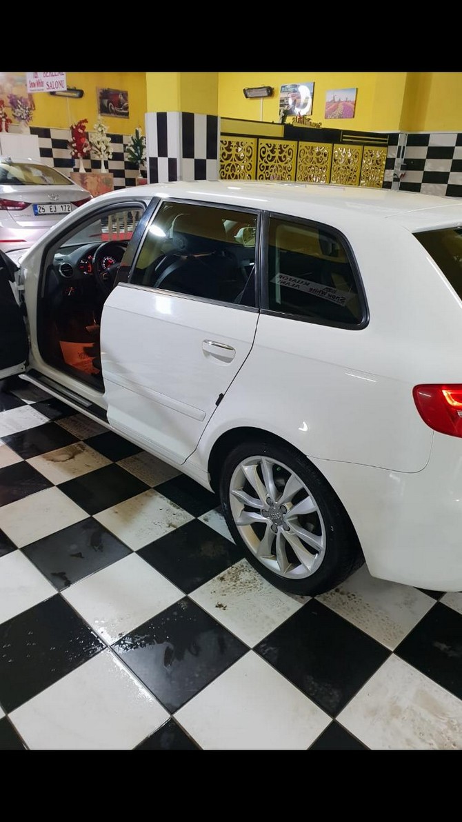 2012-model-2013-trafige-cikisli-audi-a3-sportback-ambition-paket-satilik-(3).jpg
