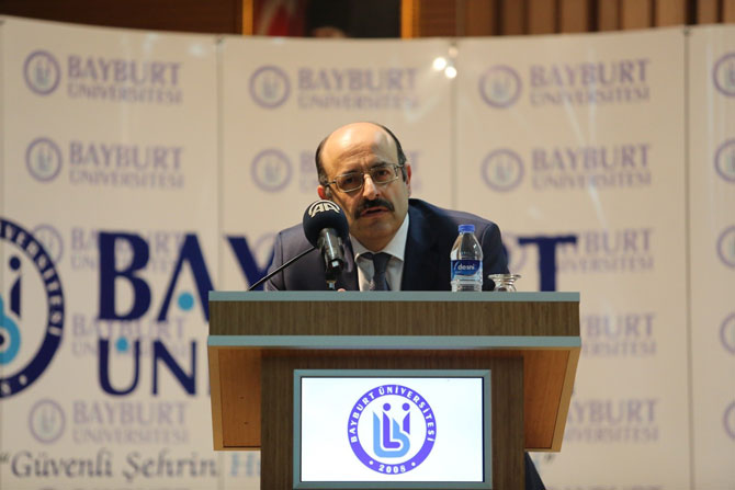 22.-turkiye-ilahiyat-fakulteleri-dekanlari-toplantisi-bayburt-universitesinde-basladi12.jpg