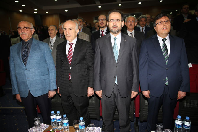 22.-turkiye-ilahiyat-fakulteleri-dekanlari-toplantisi-bayburt-universitesinde-basladi5.jpg