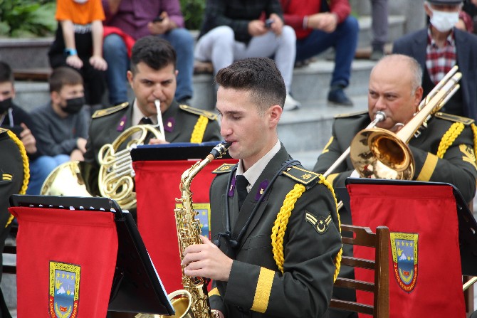 3-ordu-bolge-bando-komutanligi-rizede-konser-duzenledi-4.jpg