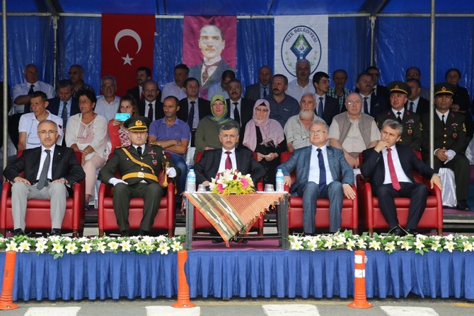 30-agustos-zafer-bayrami-rize-(5)-001.jpg