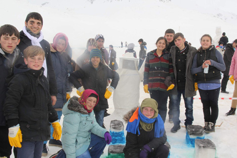 4.-ovit-kar-senligi-ovit-yaylasi’nda-gerceklestirildi3.jpg 4.-ovit-kar-senligi-ovit-yaylasi’nda-gerceklestirildi3.jpg