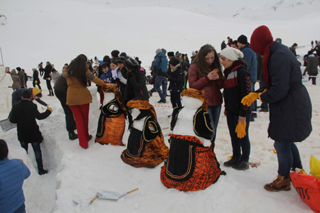 4.-ovit-kar-senligi-ovit-yaylasi’nda-gerceklestirildi5.jpg 4.-ovit-kar-senligi-ovit-yaylasi’nda-gerceklestirildi5.jpg