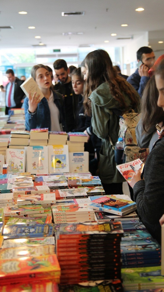 4.-trabzon-kitap-fuari’na-ilgi-yogun-(1).jpg