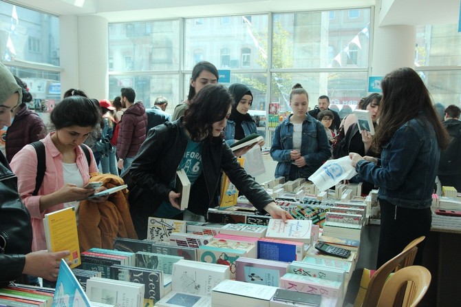 4.-trabzon-kitap-fuari’na-ilgi-yogun-(4).jpg