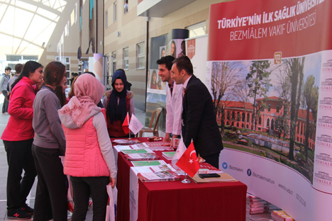 4.-universite-tanitim-fuari’nda-tip-ve-eczacilik-fakulteleri-stantlarina-yogun-ilgi1.jpg 4.-universite-tanitim-fuari’nda-tip-ve-eczacilik-fakulteleri-stantlarina-yogun-ilgi1.jpg