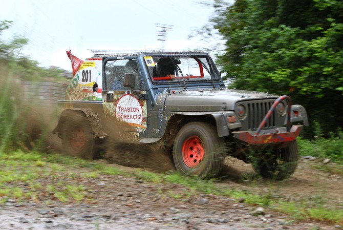 5.-uluslararasi-ardesen-mahalli-off-road-oyunlari-(1)-001.jpg