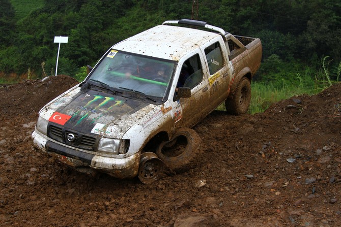 5.-uluslararasi-ardesen-mahalli-off-road-oyunlari-(7).jpg