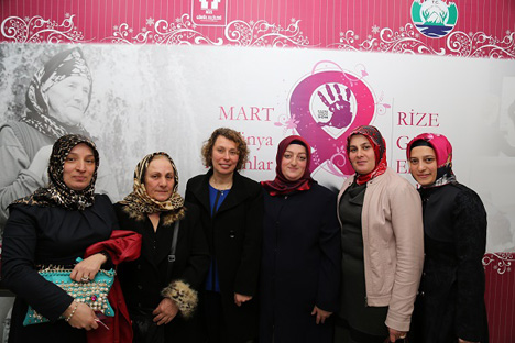 8-mart-dunya-kadinlar-gunu-etkinligi-10.jpg 8-mart-dunya-kadinlar-gunu-etkinligi-10.jpg