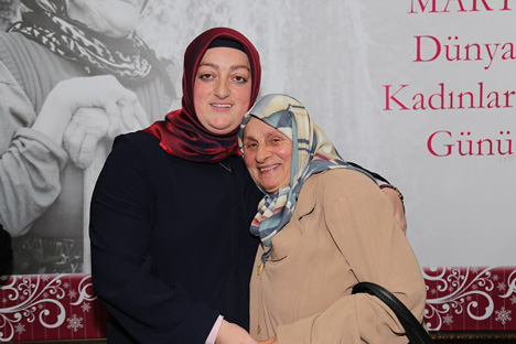 8-mart-dunya-kadinlar-gunu-etkinligi-3.jpg 8-mart-dunya-kadinlar-gunu-etkinligi-3.jpg