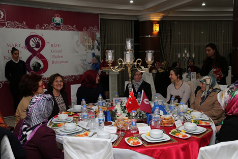 8-mart-dunya-kadinlar-gunu-etkinligi-6.jpg 8-mart-dunya-kadinlar-gunu-etkinligi-6.jpg