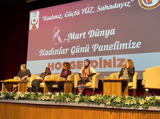 8-mart-dunya-kadinlar-gunu-paneli-tobb-rize-kadin-girisimciler-kurulu-ile-rize-ticaret-ve-sanayi-odasi-isbirliginde-gerceklestirildi-1.jpg