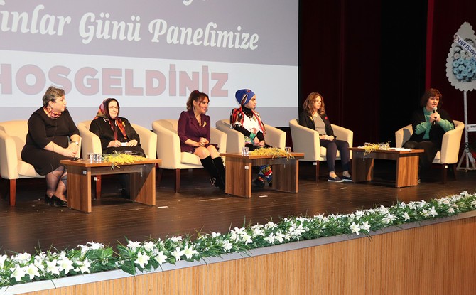 8-mart-dunya-kadinlar-gunu-paneli-tobb-rize-kadin-girisimciler-kurulu-ile-rize-ticaret-ve-sanayi-odasi-isbirliginde-gerceklestirildi-6.jpg