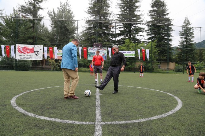 8.-cay-ve-yaz-sporlari-festivali-futbol-turnuvasi-basladi-(4).jpg