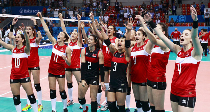 a-milli-bayan-voleybol-takimindan-altin-madalya!1.jpg