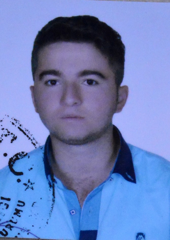 abdullah-atakan-ozturkmenoglu-uzerine-tas-dusen-universiteli-hayatini-kaybetti-(5).jpg