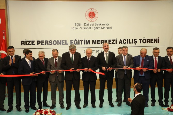 adalet-bakani-abdulhamit-gul,-adalet-bakanligi-rize-personel-egitim-merkezinin-acilisina-katildi-(4).jpg