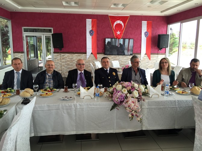 adem-cakici-basin-mensuplariyla-bulustu-001.jpg adem-cakici-basin-mensuplariyla-bulustu-001.jpg