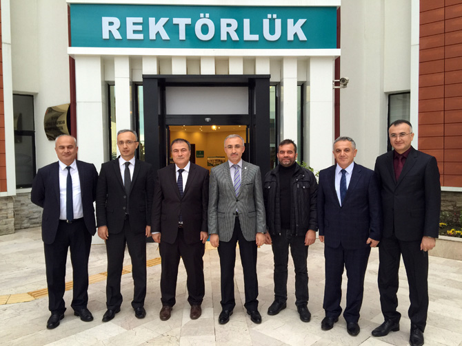 adem-cakicidan-rteu-rektoru-huseyin-karamana-veda-ziyareti-(7).jpg