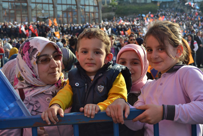 ahmet-davutoglu-rize-mitingi-2-001.jpg ahmet-davutoglu-rize-mitingi-2-001.jpg