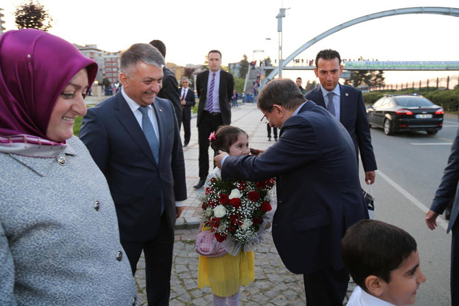 ahmet-davutoglu-rize-valiligi-ziyareti2.jpg ahmet-davutoglu-rize-valiligi-ziyareti2.jpg