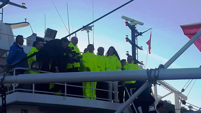 ahmet-davutoglu-samsunda-denize-acildi-1.jpg ahmet-davutoglu-samsunda-denize-acildi-1.jpg