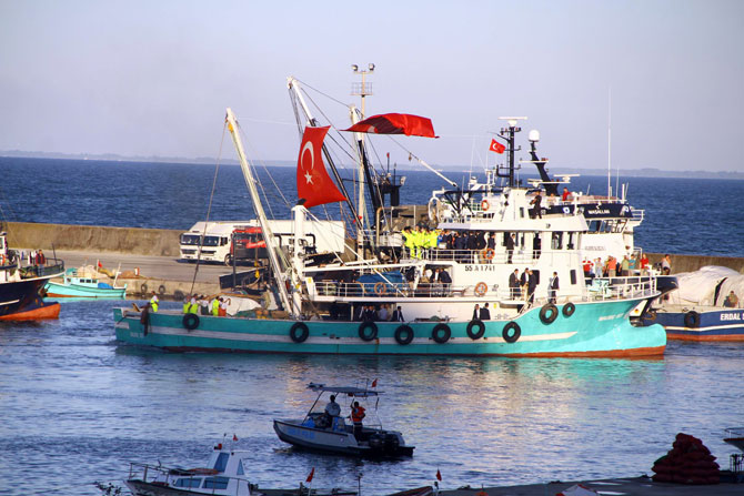 ahmet-davutoglu-samsunda-denize-acildi-4.jpg ahmet-davutoglu-samsunda-denize-acildi-4.jpg