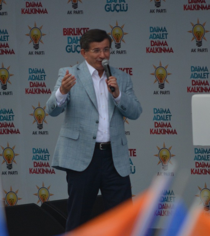 ahmet-davutoglu-trabzonda-(2).jpg
